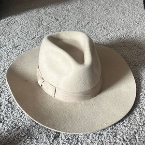 UO felt hat